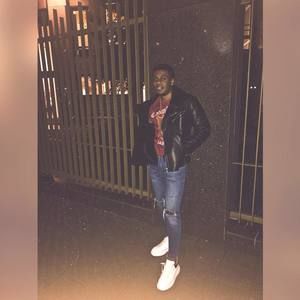 Meet your Posher, Hakiem